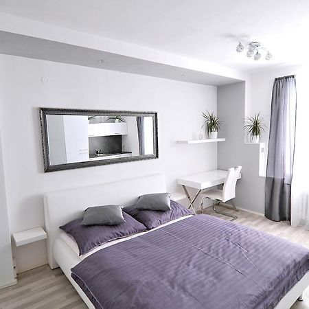 Avax Apartment 리베레츠 외부 사진