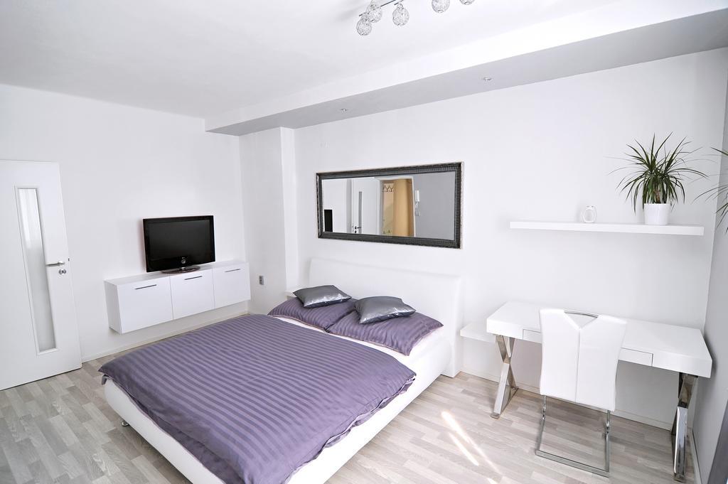 Avax Apartment 리베레츠 외부 사진