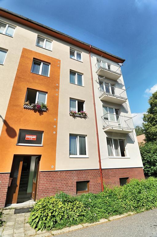 Avax Apartment 리베레츠 외부 사진